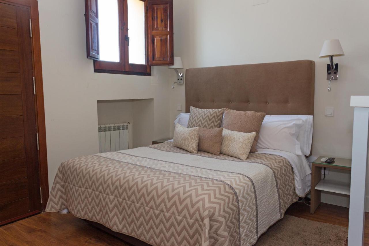 Los Ojos De La Mora Apartamentos Boutique Cuenca  Bagian luar foto